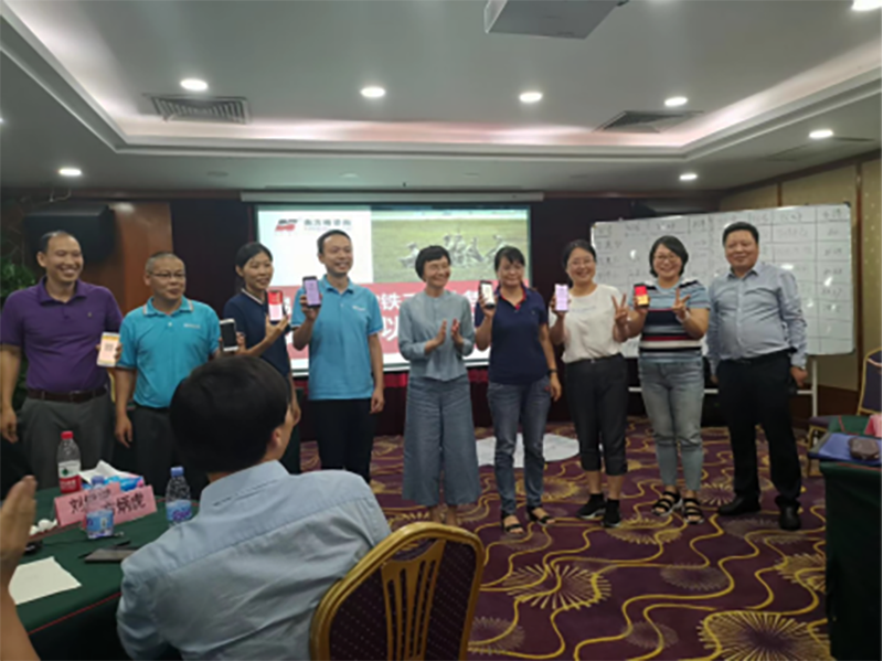 南方略助力溫氏股份大華農《集團大客戶開發(fā)鐵三角模式》培訓及演練1