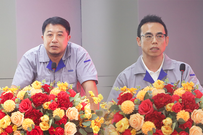 上工縫制國內(nèi)銷售負責人劉盛浩（左）、  上工縫制國貿(mào)銷售負責人林海（右）